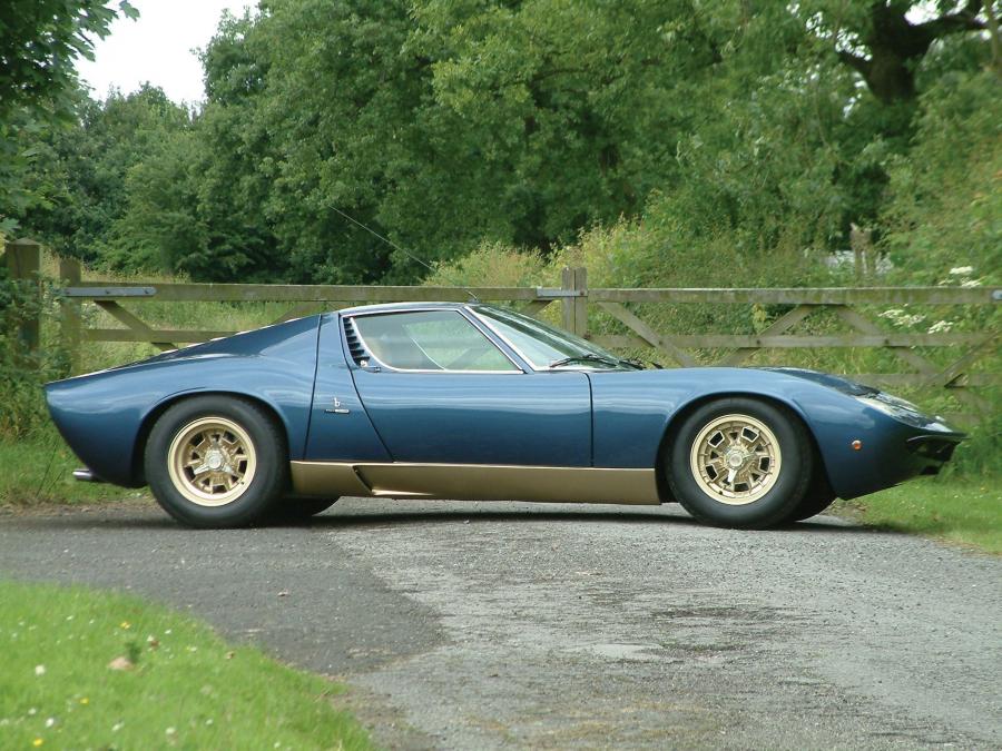  Lamborghini Miura S 1971 года  (фото 6 из 15)